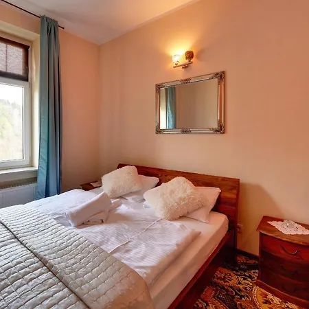 Apartament Everysky Konstytucji 3 Go Maja 75 5 카르파츠